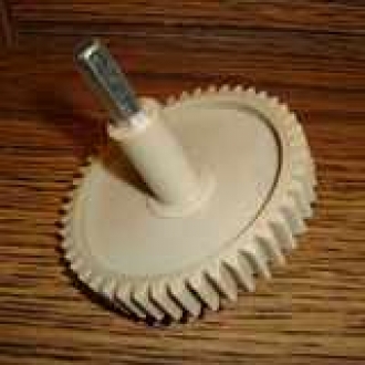 Шестерня Delfa/Saturn с металлическим валом, Д-81мм, зубья-46шт (Прямые зубья), Н вала-82мм