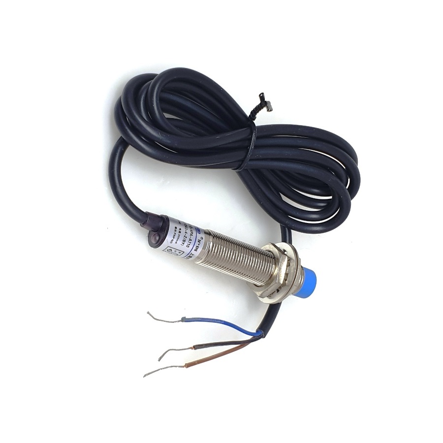 Датчик индуктивный LJ12A3-4-Z/BY