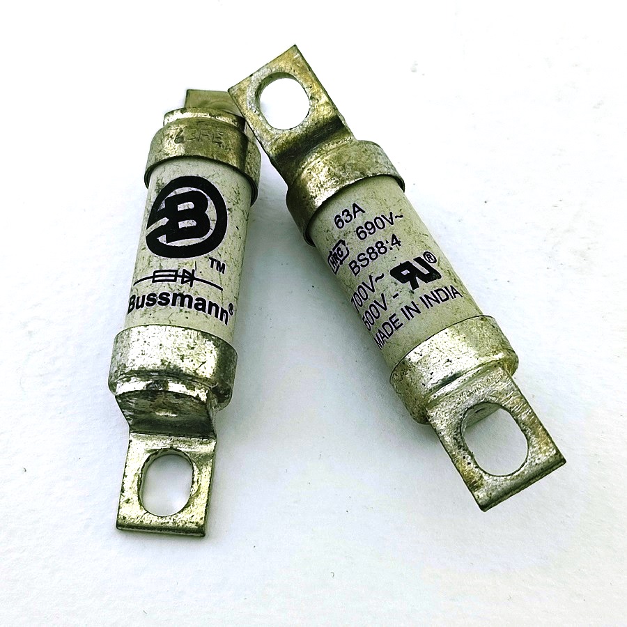 Предохранитель BUSSMANN 63FE BS88:4 63A 690V HRC ДЕМОНТАЖ - изображение 1