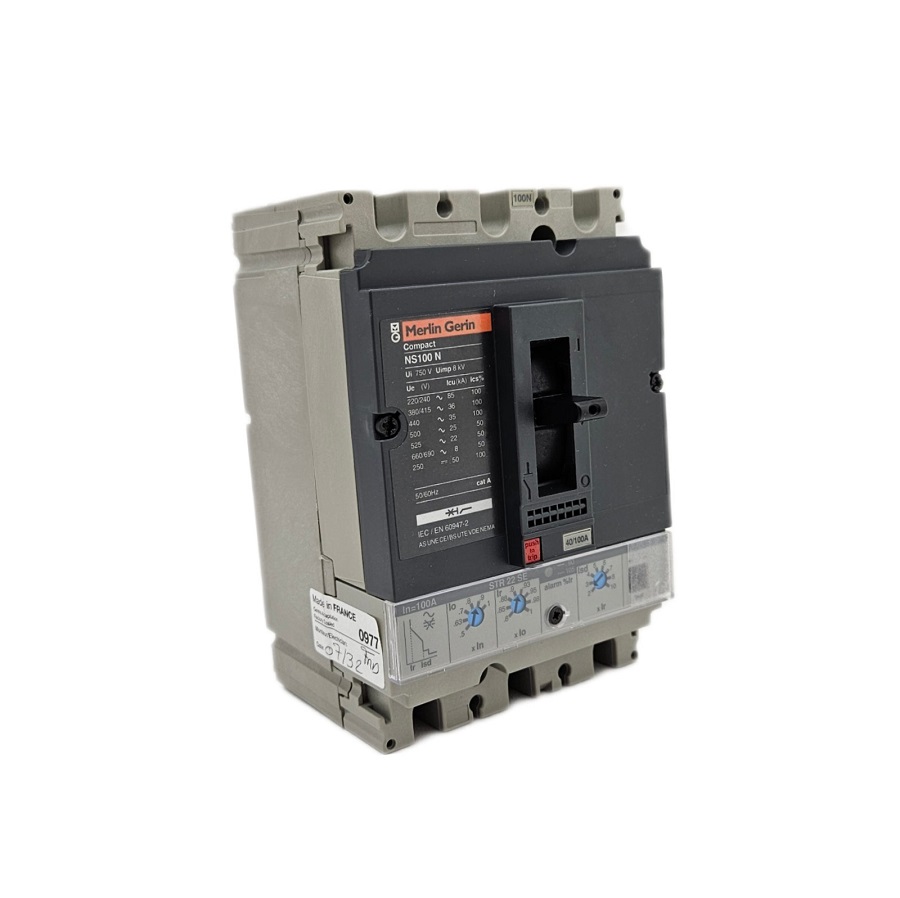 Автоматический выключатель COMPACT NS100N STR22SE 100 3P3D 29770